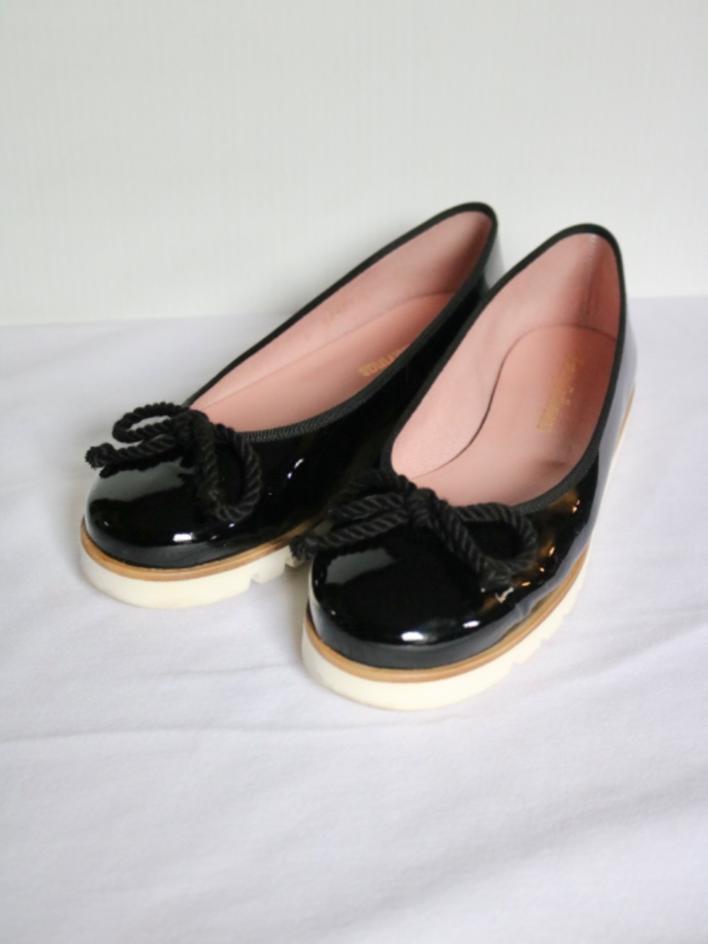 Pretty Ballerinas Black Patent Leather Shoes Flats Bow Made in Spain Size 37.5 - Picture 2 of 9